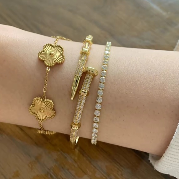 Just Un Clou Nail Gold Crystal Elegant Bracelet - Picture 8 of 11